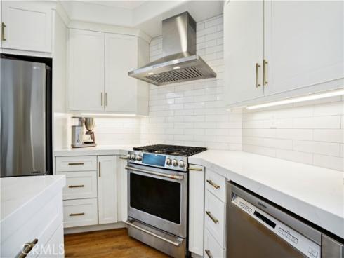 111 Chantilly , Irvine, CA