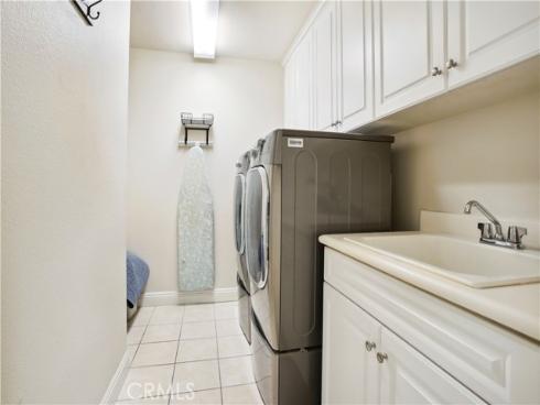 111 Chantilly , Irvine, CA