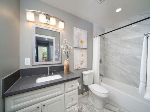 26 Upland , Irvine, CA