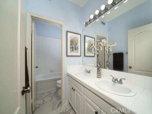 26 Upland , Irvine, CA