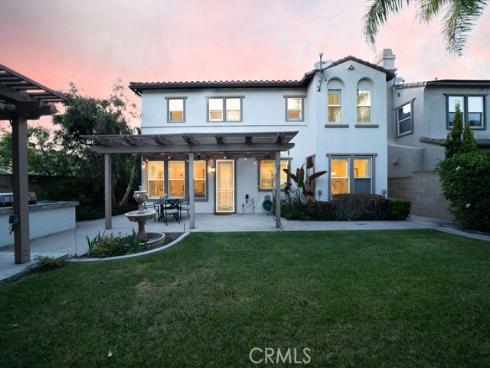 26 Upland , Irvine, CA