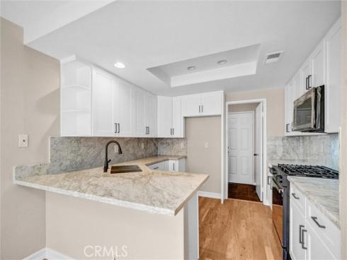 401 Deerfield 84 Avenue, Irvine, CA