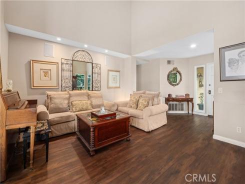 9 Northgrove 11 , Irvine, CA