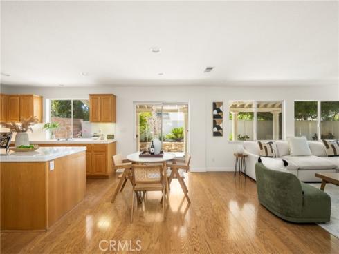 40 Calais , Irvine, CA