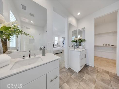 251 Tank , Irvine, CA