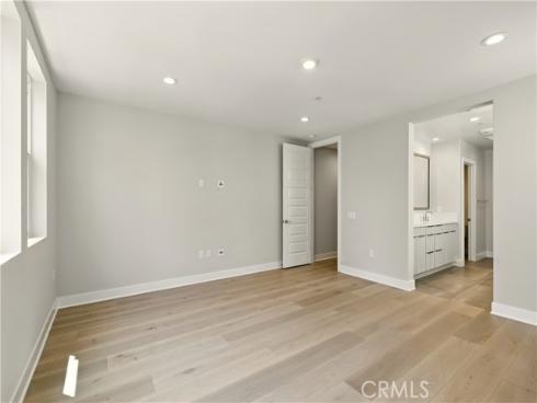 208 Stage , Irvine, CA