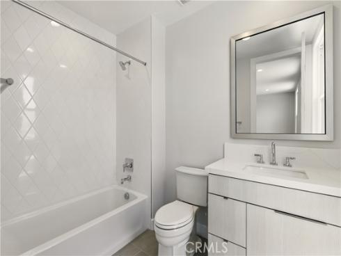 208 Stage , Irvine, CA