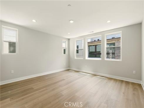 208 Stage , Irvine, CA