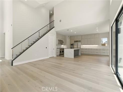 208 Stage , Irvine, CA