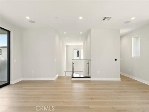 208 Stage , Irvine, CA