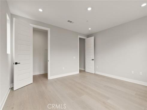 204 Stage , Irvine, CA