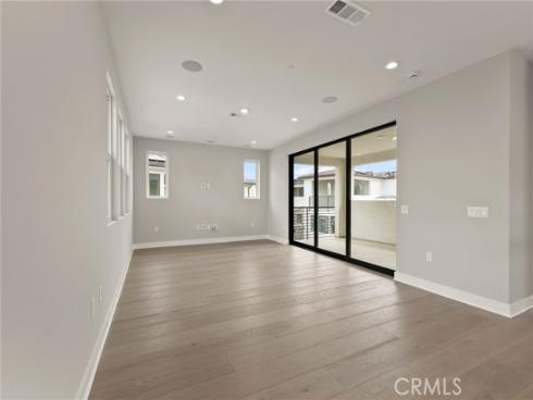 204 Stage , Irvine, CA