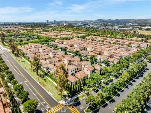 55  Strawberry  , Irvine, CA