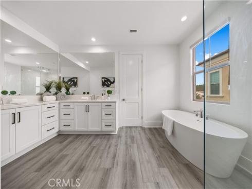 59 Longchamp , Irvine, CA