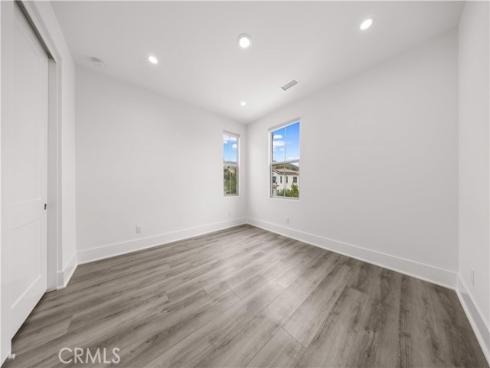 59 Longchamp , Irvine, CA