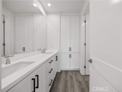 59 Longchamp , Irvine, CA