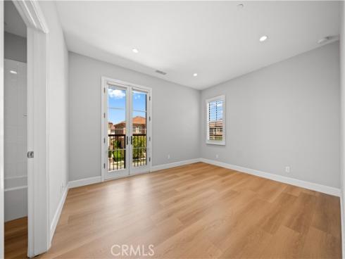 100 Henderson , Irvine, CA