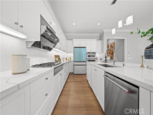 100 Henderson , Irvine, CA