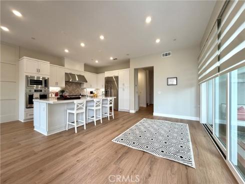 418 Treble , Irvine, CA