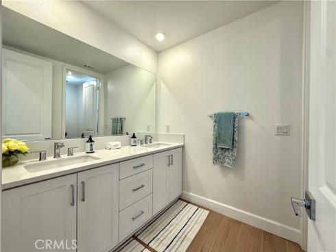 418 Treble , Irvine, CA