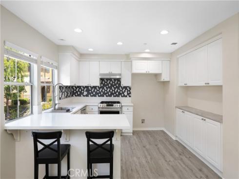 36 Chula Vista 109 , Irvine, CA