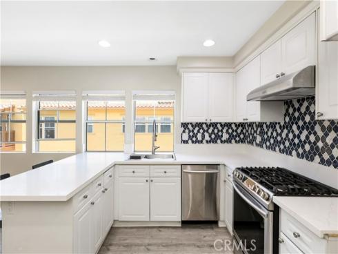 36 Chula Vista 109 , Irvine, CA