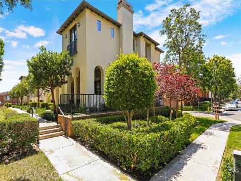 36 Chula Vista 109 , Irvine, CA