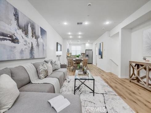 148 Capricorn , Irvine, CA