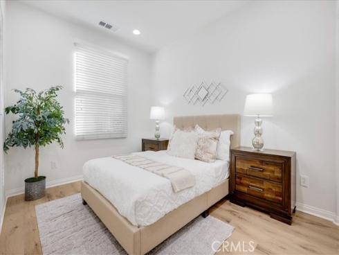 148 Capricorn , Irvine, CA