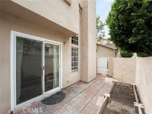 71  Agostino  , Irvine, CA