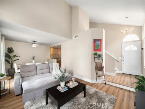 71 Agostino , Irvine, CA