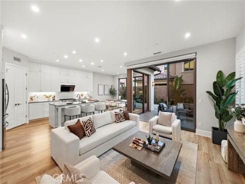 101 Artista , Irvine, CA