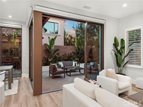 101 Artista , Irvine, CA