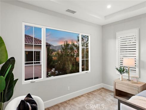 101 Artista , Irvine, CA