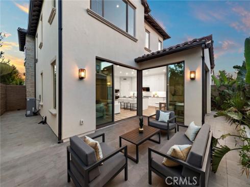 101 Artista , Irvine, CA