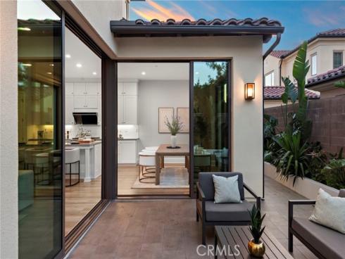 101 Artista , Irvine, CA