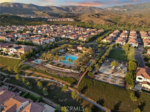 101 Artista , Irvine, CA