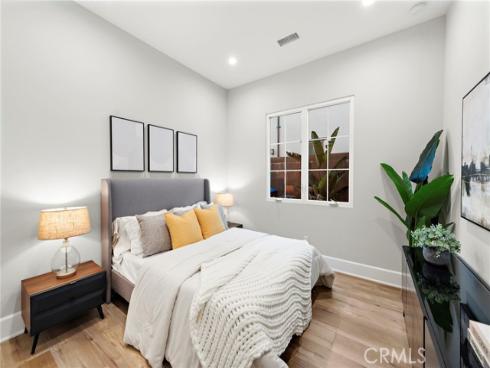 101 Artista , Irvine, CA