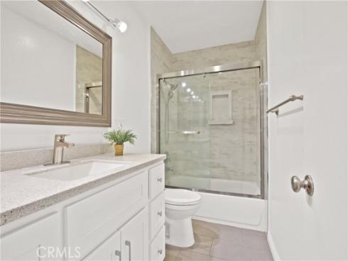 326 Streamwood , Irvine, CA