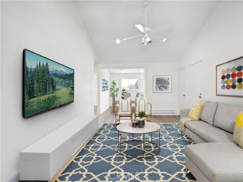 326 Streamwood , Irvine, CA