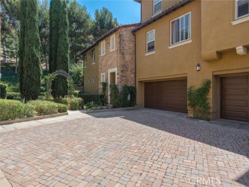63 Gingerwood , Irvine, CA