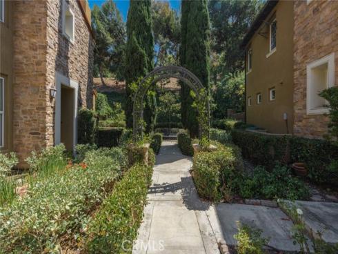 63 Gingerwood , Irvine, CA