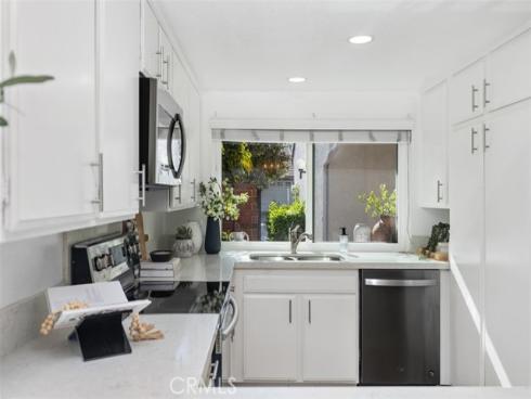 4 Dogwood , Irvine, CA