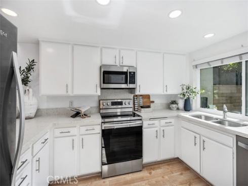 4 Dogwood , Irvine, CA