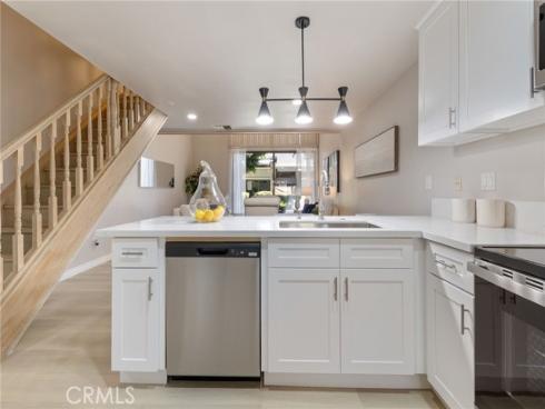 77 Lakepines , Irvine, CA