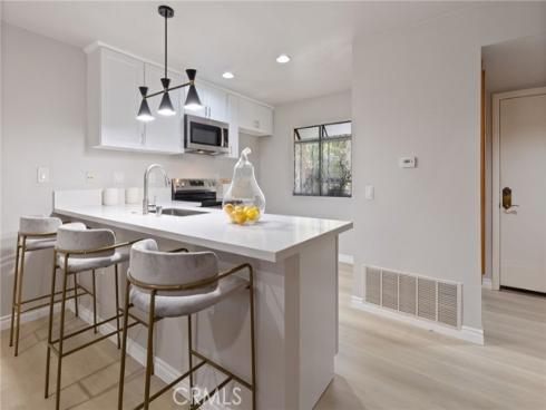 77 Lakepines , Irvine, CA