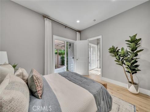 10  Lassen  , Irvine, CA