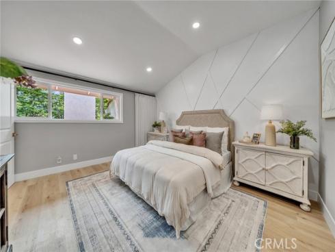 10  Lassen  , Irvine, CA