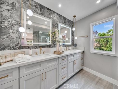 10  Lassen  , Irvine, CA