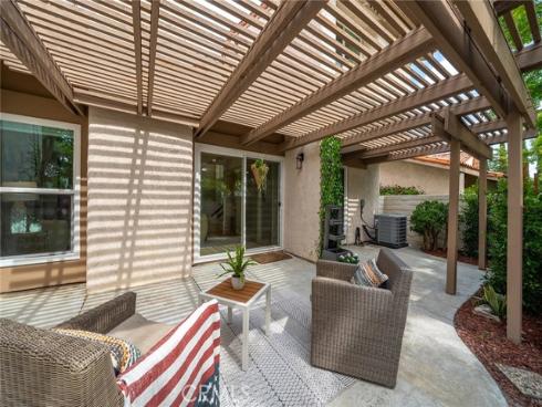 10  Lassen  , Irvine, CA